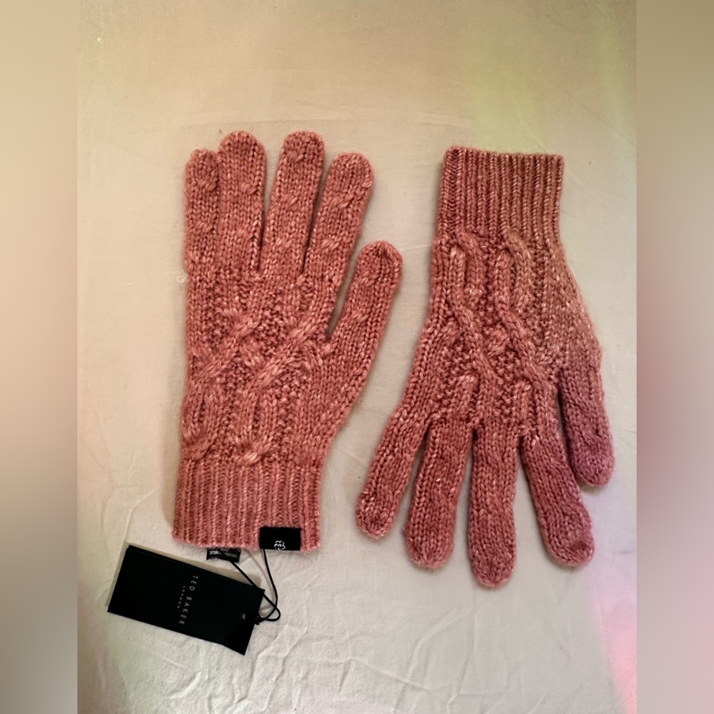 NWT Ted Baker London Cable-Knit Wool Gloves – Blush Pink NWT